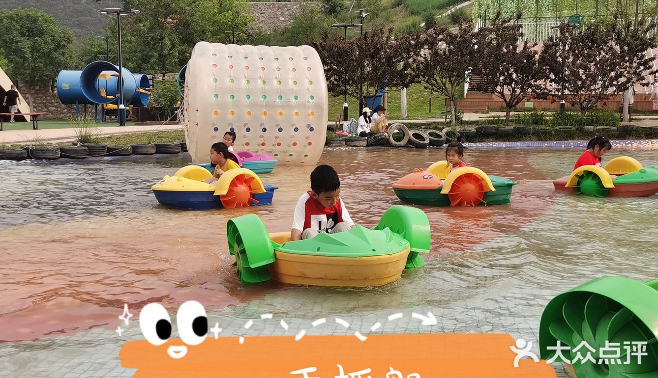 建议早点儿到，可以占个好位置，喜欢山上的小屋也行