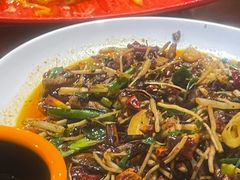 -月亮眼花园餐厅书吧酒吧