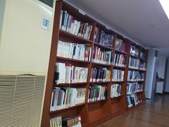 -上海市静安区图书馆(新闸路馆)