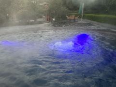 -腾冲洞山温泉村