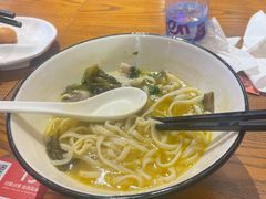 -贯一台湾牛肉面(八一七中路店)