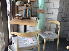 -蜜蜂小象·榴莲千层蛋糕(时代汇11栋店)