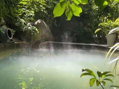 -腾冲洞山温泉村