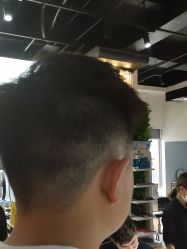 -FRIDAY星期五专业美发沙龙