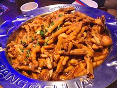 最爱吃的软糯糯的鸡爪-胖哥俩肉蟹煲(虹口龙之梦店)