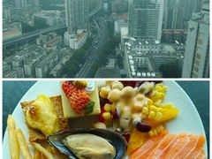 -亚洲国际大酒店·云顶阁旋转自助餐厅