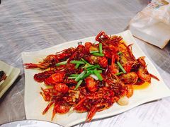 -巴厘龙虾·榜首油焖大虾(音乐学院·沿江酒馆店)