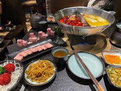 调料区的鱼皮-湊湊火锅·茶憩(新中关购物中心店)