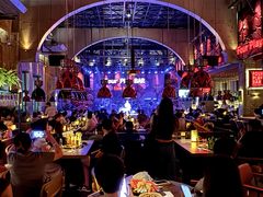 -FOUR PLAY BAR