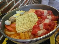 -辛明堂洞韩式芝士年糕火锅(万达店)