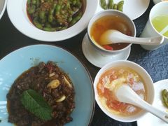 -鱼鲜饭香·招牌汽锅剁椒鱼头王