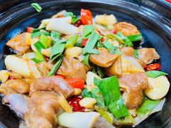 干锅肥肠-小俞村食府(新华·学府春天店)