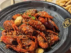 -肥肥虾庄·金牌油焖大虾(汉街SKP店)