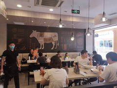 大堂-康师傅私房牛肉面(马泉营奥莱店)