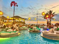 -FINNS Beach Club