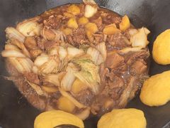 -粘豆包柴火铁锅炖
