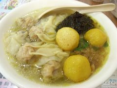 咖哩鱼蛋云吞面-多多茶餐厅(松风路店)