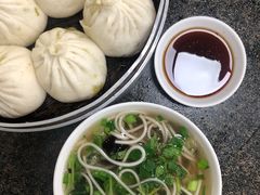 牛肉包子-胡家包子·清真(大众巷店)