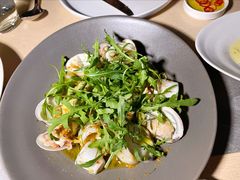 温热海鲜沙拉配牛油果-Mercato莫卡多露台餐厅与酒吧(K11店)