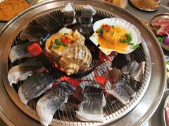 -围炉肉舍•炭烤活鳗•丹东海鲜烤肉(步行街店)