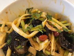 素拌菜-留夫鸭(巴黎春天宝山店)