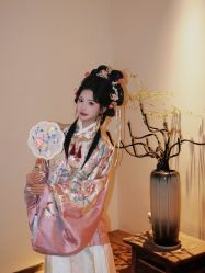 -一揽芳华汉服旗袍体验馆(拙政园店)