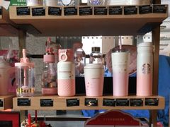 零售区-星巴克臻选(北京世贸天阶店)
