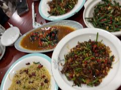 -湖南人家湘菜馆(镇江路店)
