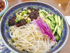 老北京炸酱面-老北京胡同口