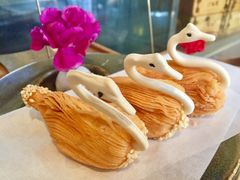 金枕天鹅榴莲酥-广东道至正餐厅(区庄店)