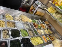 -愉肴麻辣香锅(中北镇店)