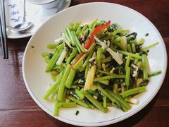 笋干肉丝炒香蒿-大牌大·传统杭帮菜(湖滨店)