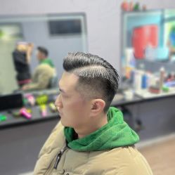 -15C7 男士理发馆 烫染专业店