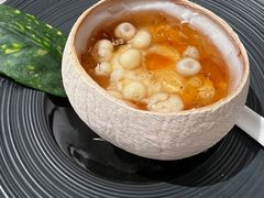 椰皇鸡头米炖奶-富淳饭店(陆家嘴保利广场店)