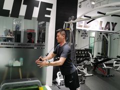 -汗水空间私教健身连锁(SM广场店)
