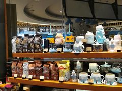 零售区-星巴克臻选(广州太古汇店)