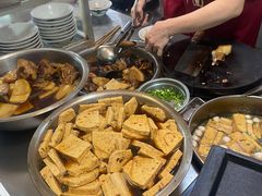 -松树干拌面店