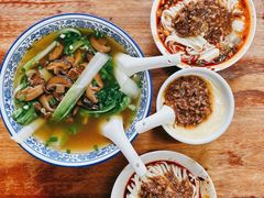 -小谭豆花(西大街店)