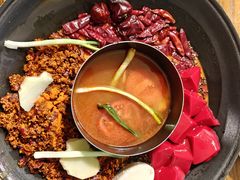 -卤校长重庆火锅(银泰城店)