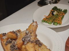 -Mogul Eatery·大亨餐酒馆