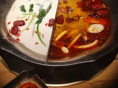 -湊湊火锅·茶憩(杭州湖滨银泰in77店)