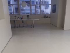 -卡罗酒店(东门晒布地铁站店)