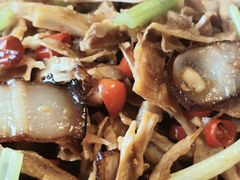 -小洞天柴火土菜馆