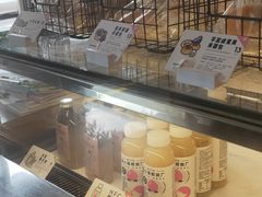 面包甜点陈列柜-喜茶(中山白水井店)