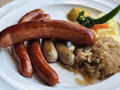 -LENBACH兰巴赫西餐啤酒坊(大连东港店)