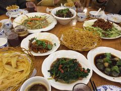 东北农家小院-东北农家小院(定西路店)