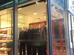 -上海世茂广场(南京东路店)