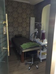 -苗方清颜痘肌研究所