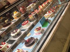 面包甜点陈列柜-巴黎贝甜(华堂新辰汇店)
