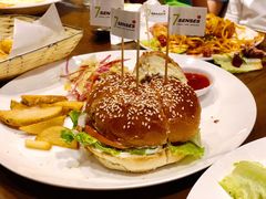 经典牛肉汉堡-7senses(金狮广场店)